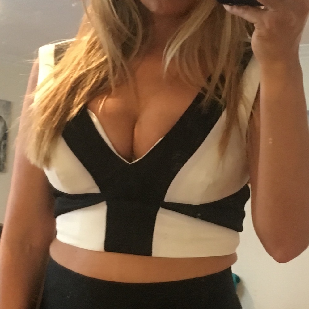 Black and white crop top